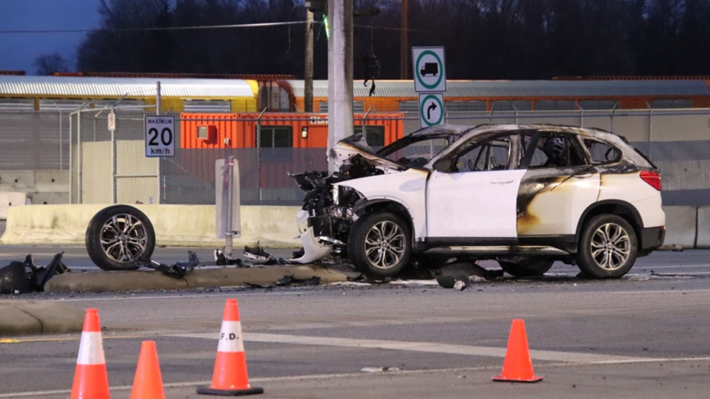 Highway 17 in Surrey closes after fiery crash [Video]