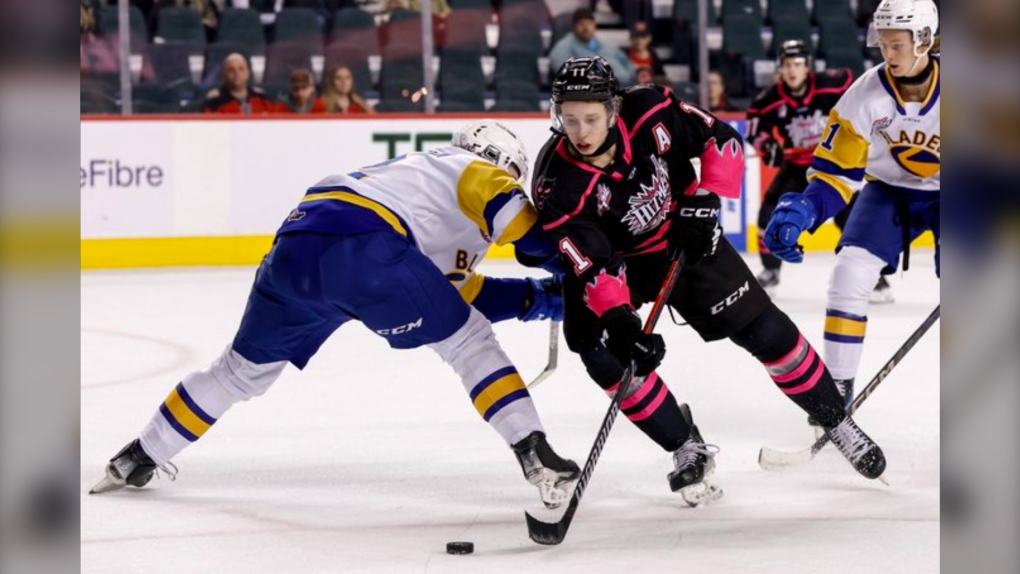 Calgary Hitmen defeat Saskatoon Blades 4-1 [Video]