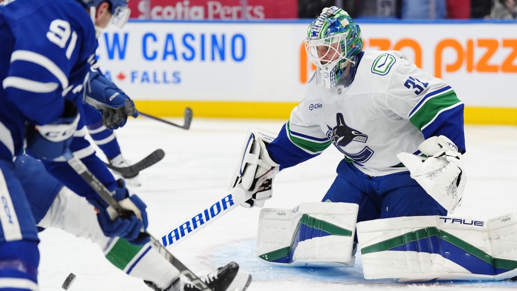 Canucks shake off travel headache to blank Maple Leafs [Video]