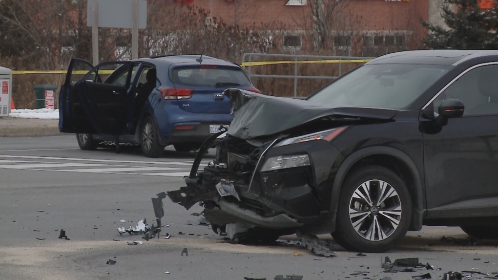 Elderly woman dead following Vaughan crash [Video]