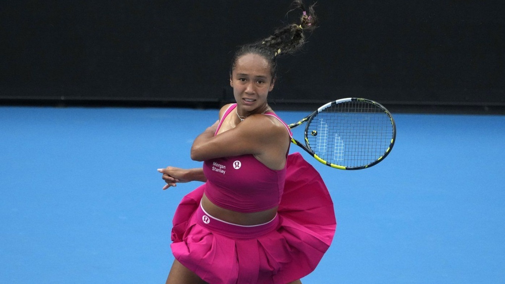 Leylah Fernandez wins opening match at Australian Open [Video]