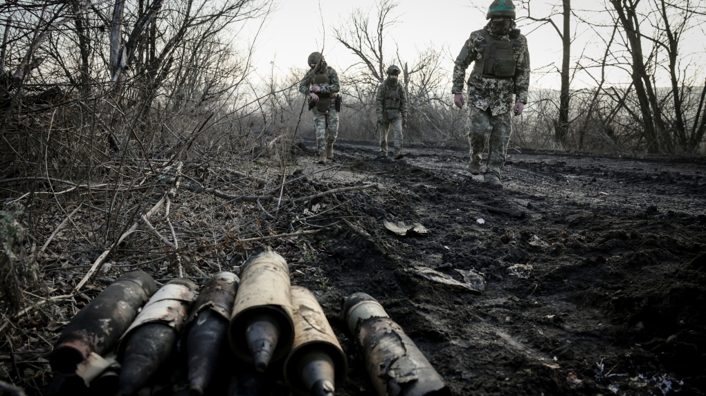 Ukraine news: Russian forces bypass a key eastern city [Video]