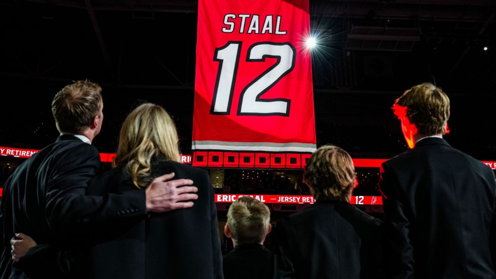 NHL | Eric Staal is fourth player to see number retired by Carolina Hurricanes [Video]