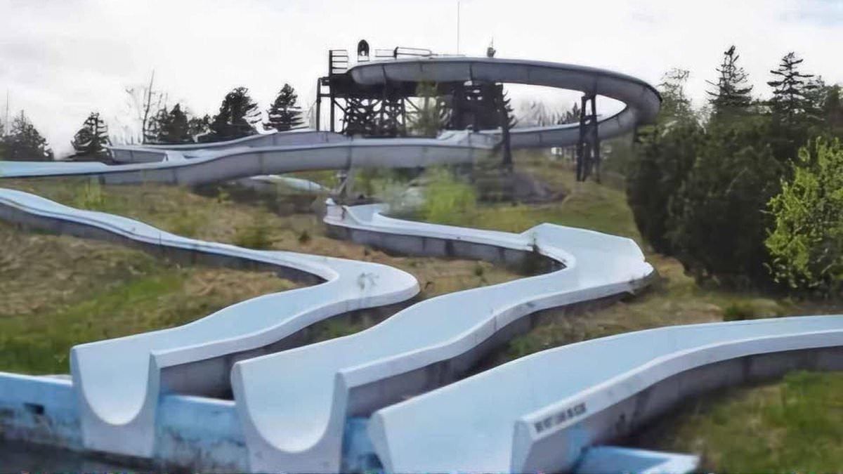 Budding water park entrepreneur lists enormous slide for huge price [Video]