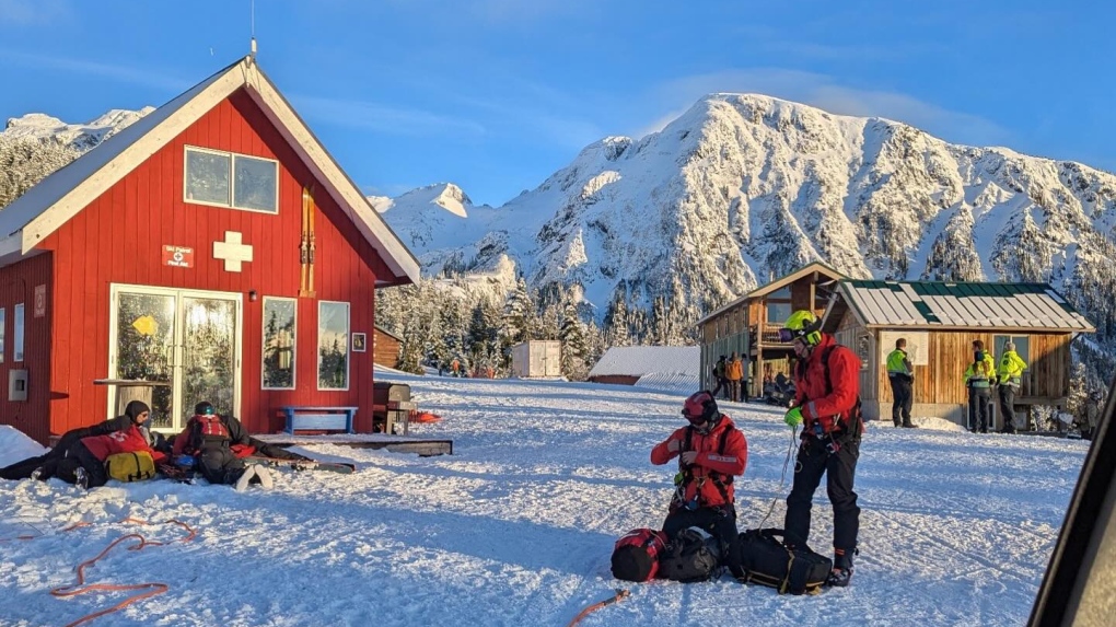 Unconscious skier rescued off Vancouver Island mountain [Video]