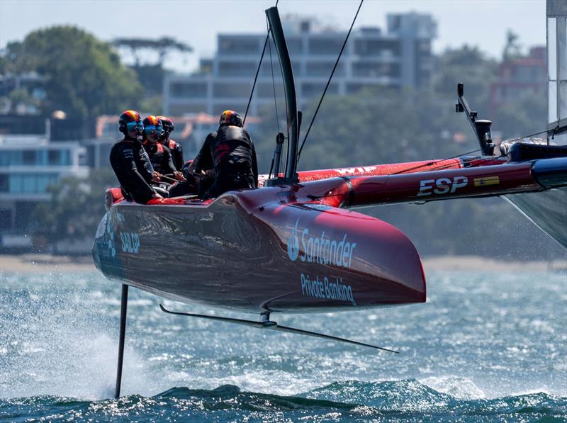 SailGP introduces high-speed titanium T-Foils’ fleetwide in Auckland [Video]