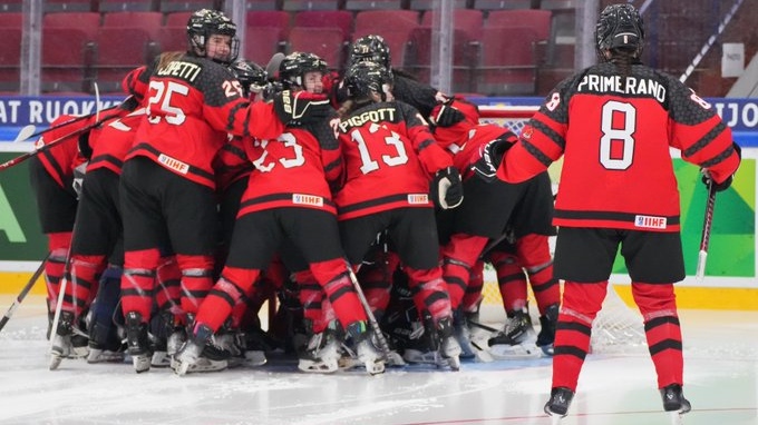 Trio of Manitobans helped Canadas U-18 womens team capture gold [Video]