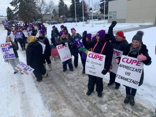 School support staff strike in Sturgeon County [Video]