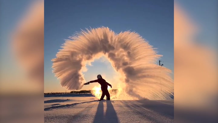 Watch: Water freezes mid-air as Canada faces -22 degree temperatures | News [Video]