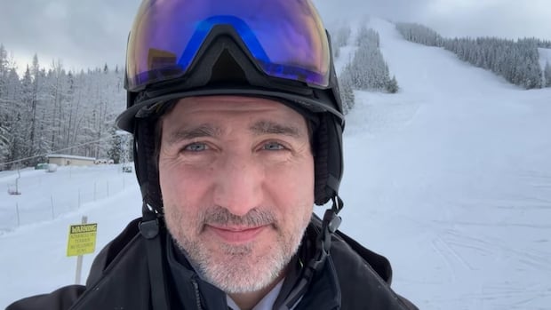 PM ‘low-key,’ ‘respectful’: B.C. ski resort addresses ‘misinformation’ over Trudeau vacation [Video]