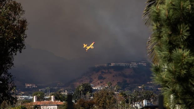 Ontario set to deploy waterbomber planes from Dryden to California to help battle wildfires [Video]