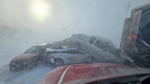 Drivers told to stay off highways as blizzard leads to crashes across southern Manitoba, massive Fermor pileup [Video]