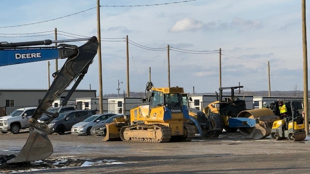 As work continues to build Hamilton’s outdoor shelter, here’s who will live there and how it will be run [Video]