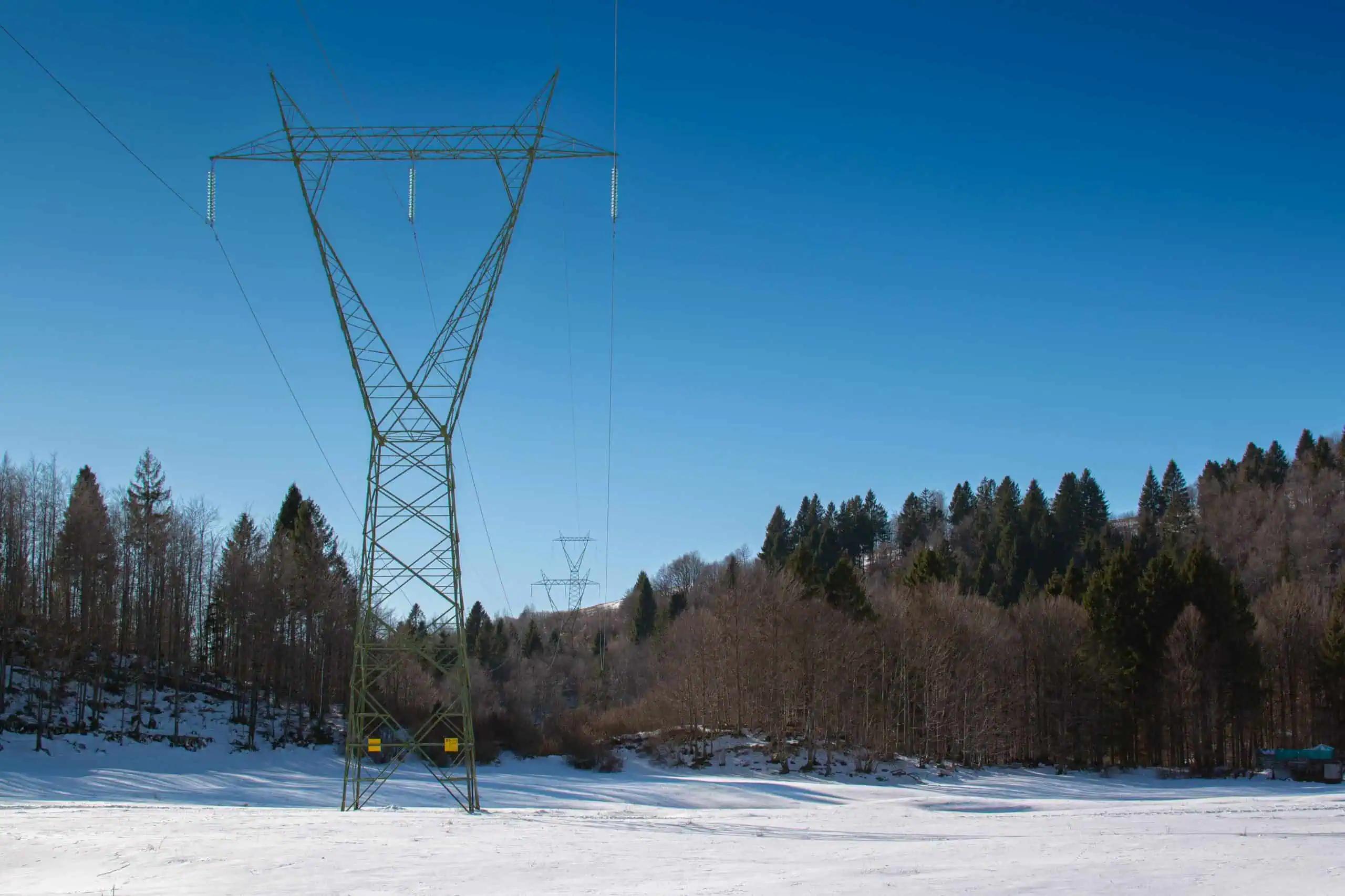 Ontario power workers draft solutions to prevent energy crisis in the province [Video]