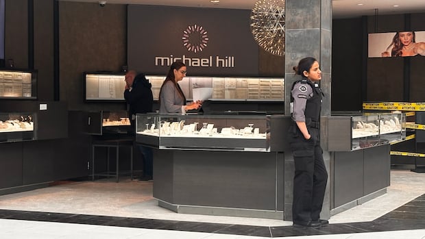 Smash-and-grab jewelry store heists are a thing  the industry