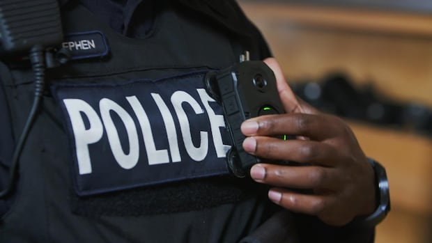 Dozens of London police officers will now wear body cams [Video]