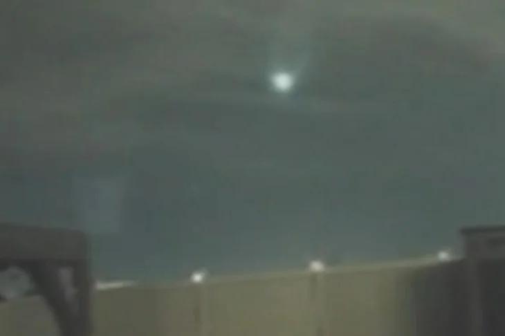 Watch: Mysterious green light over Ontario ‘most likely’ a meteor [Video]