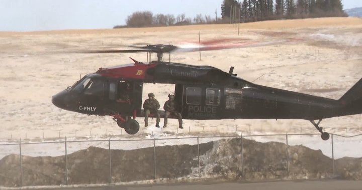 Alberta border residents welcome RCMPs Black Hawk helicopters [Video]