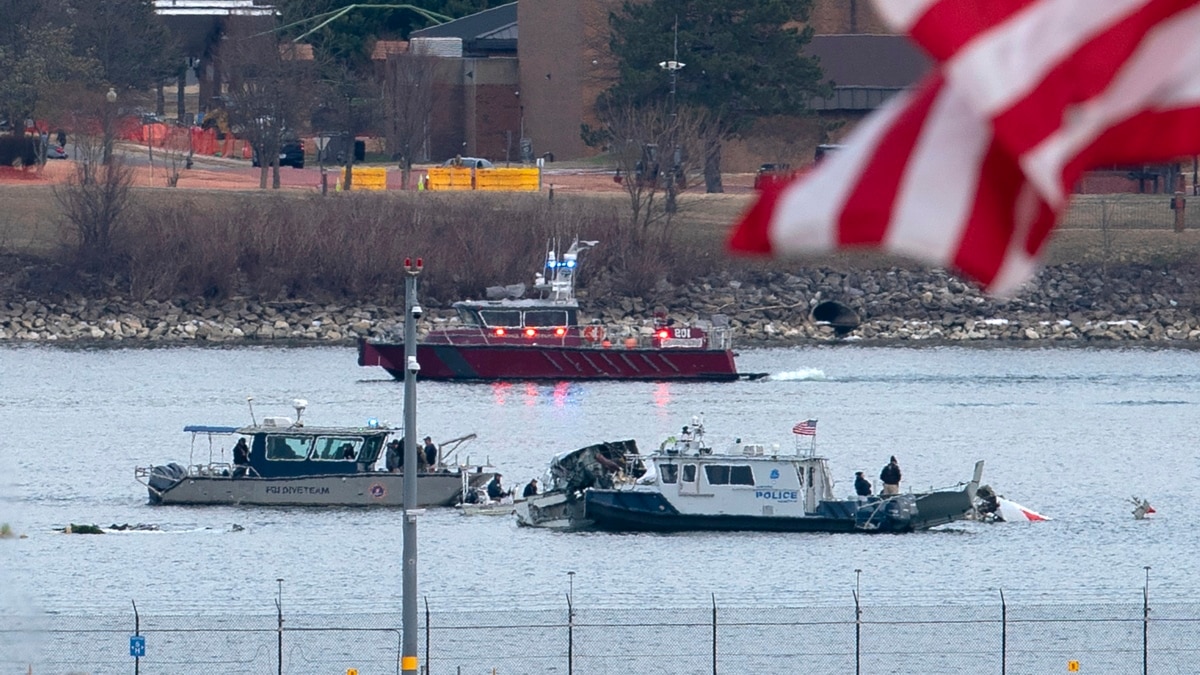 No survivors found after worst US air disaster in nearly a quarter-century [Video]