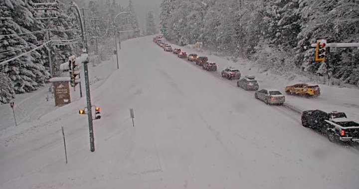 Snow falling on B.C. highways, drivers urged to be cautious as wintry weather arrives [Video]