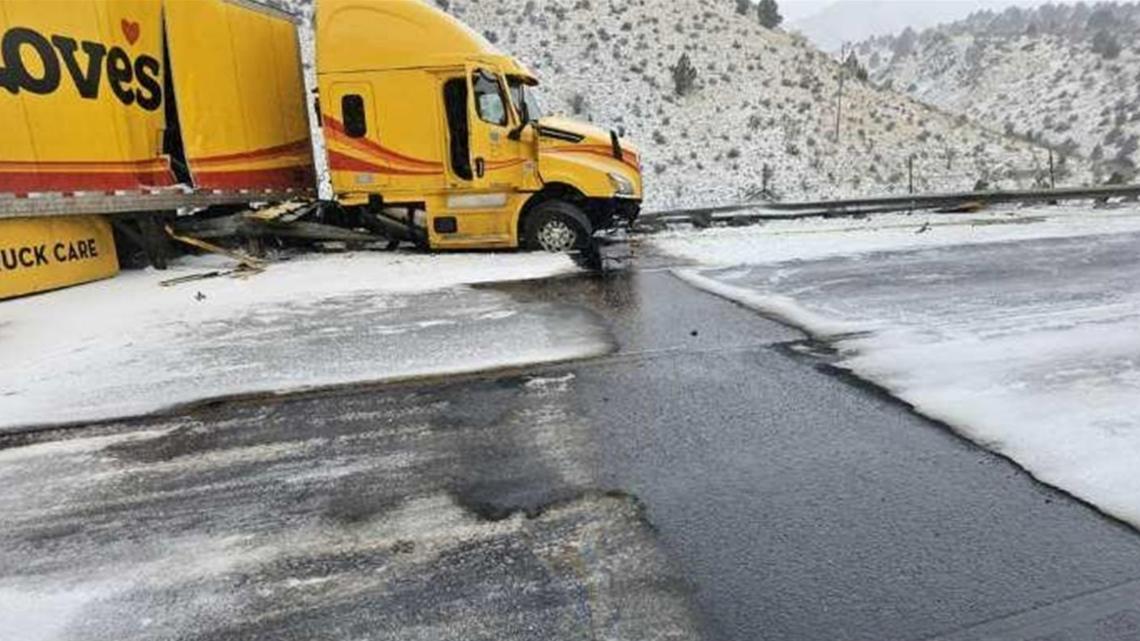 Crash closes eastbound I-84 in eastern Oregon [Video]