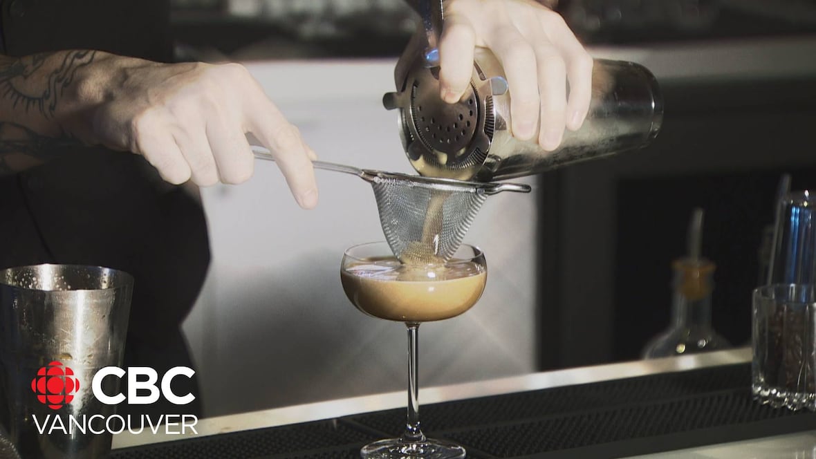 What’s behind the espresso martinis popularity? [Video]