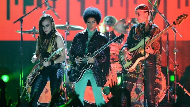 Prince to get lifetime achievement Grammy. Here’s what his Canadian guitarist says working with him was like [Video]