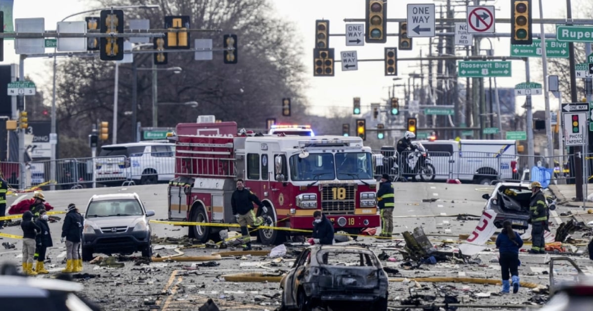 How can investigators find the cause of the plane crash in Philadelphia? Fmr. investigator explains [Video]