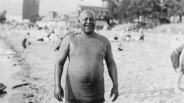 Author sheds light on the racism famed lifeguard Serafim 