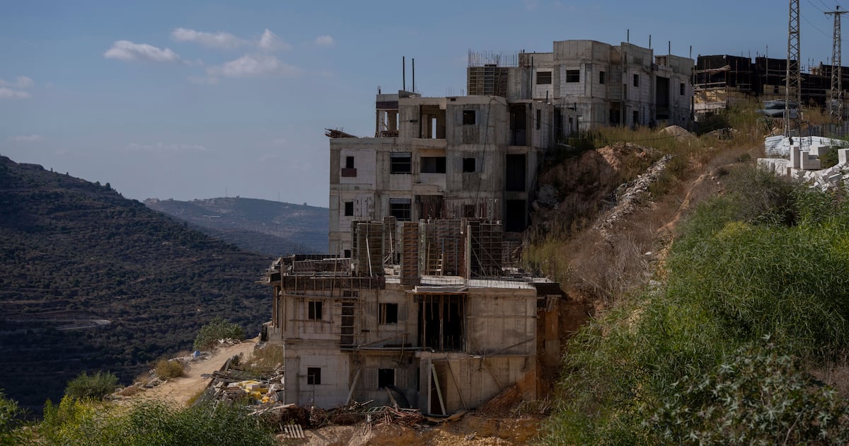 Jewish population in West Bank keeps rising. Settlers hope Trump will accelerate growth  WSOC TV [Video]