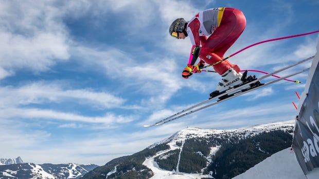 Austrian skier Stephanie Venier wins women