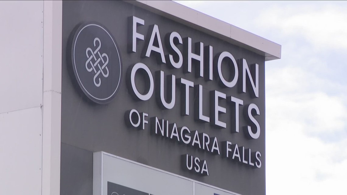 Fashion Outlets: Canadian shoppers return, new tenants open [Video]