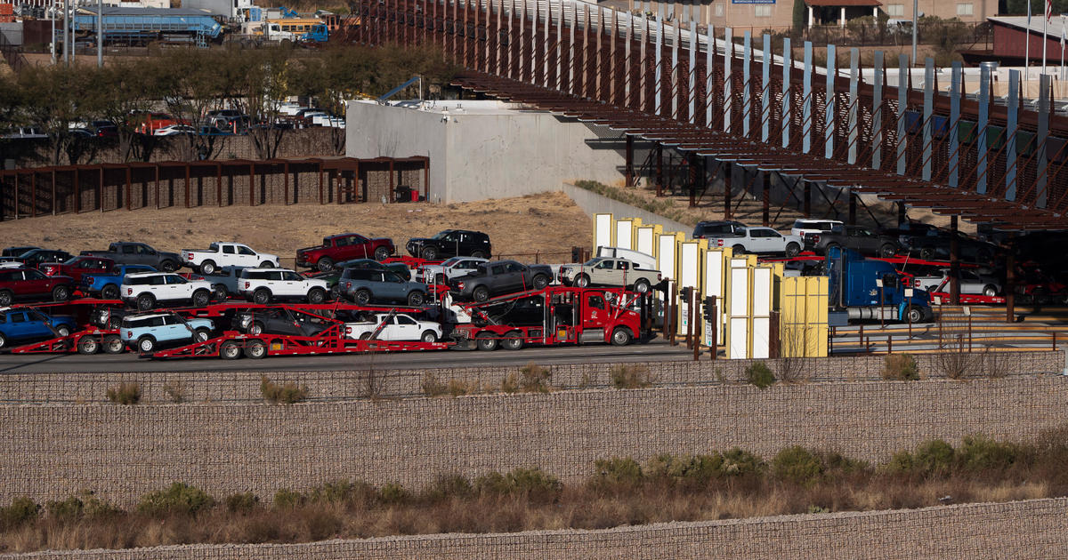 Automakers say Trump tariffs on Canada and Mexico will cause U.S. car prices to rise [Video]