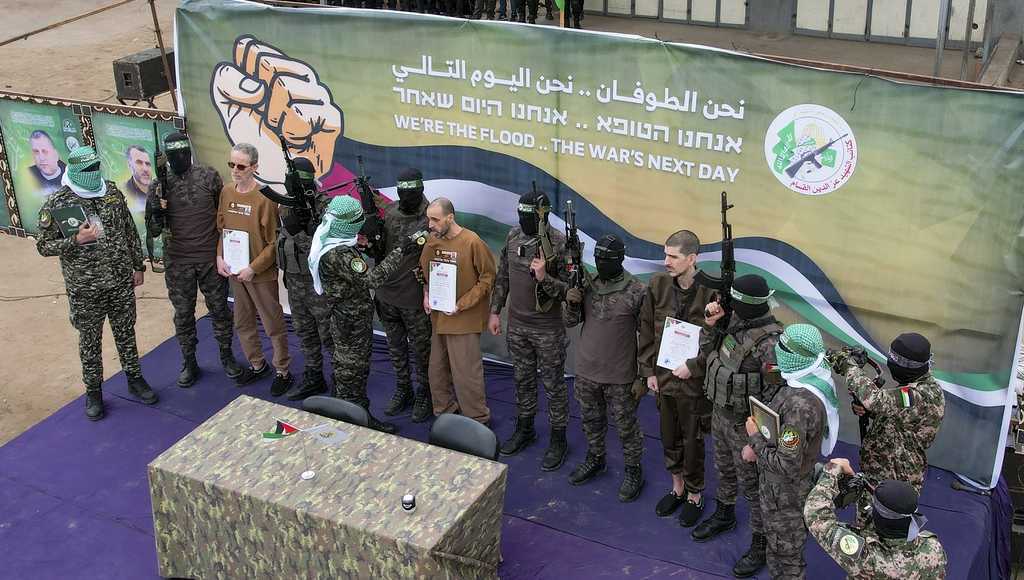 Hamas releases 3 Israeli hostages for dozens of prisoners [Video]