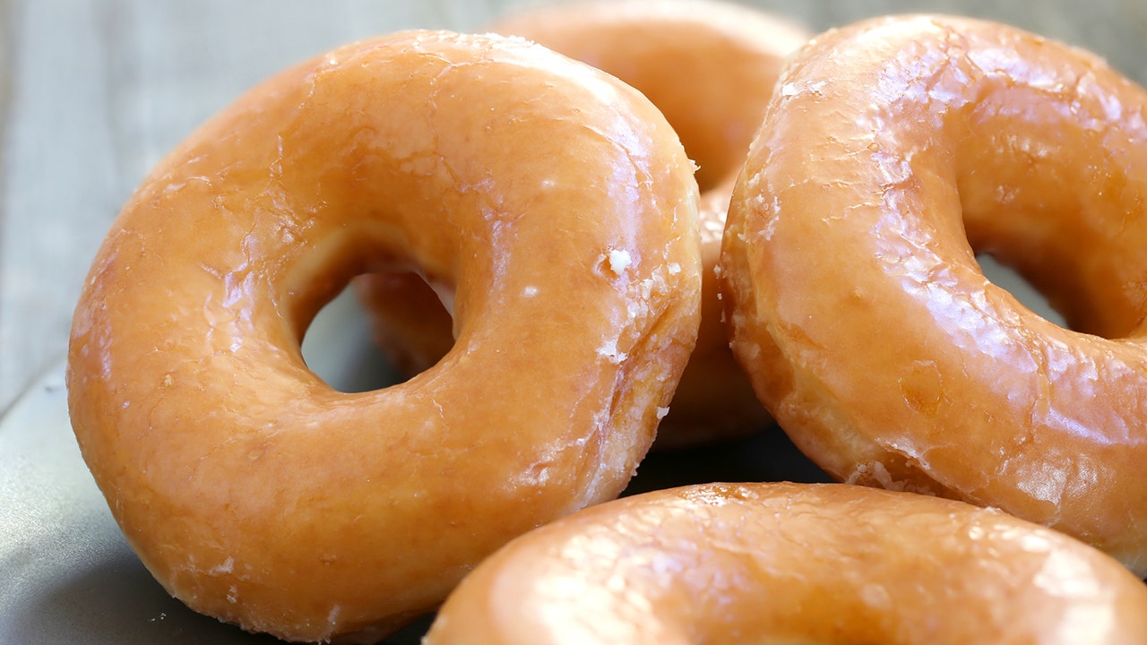 FDA recalls more than 2 million cases of doughnuts [Video]