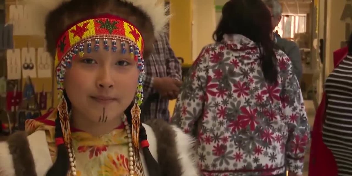 Indigenous fashion show at Bartlett High School [Video]