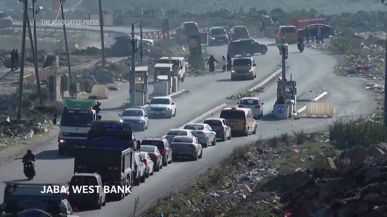 Video: West Bank Palestinians face more Israeli barriers, traffic and misery: AP explains [Video]