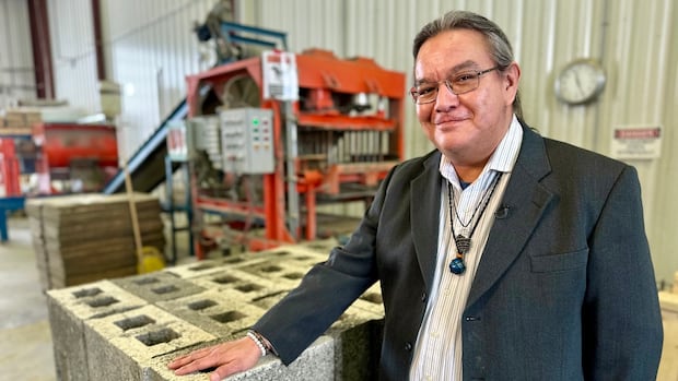 Indigenous-owned Alberta company making better building blocks  with hemp [Video]