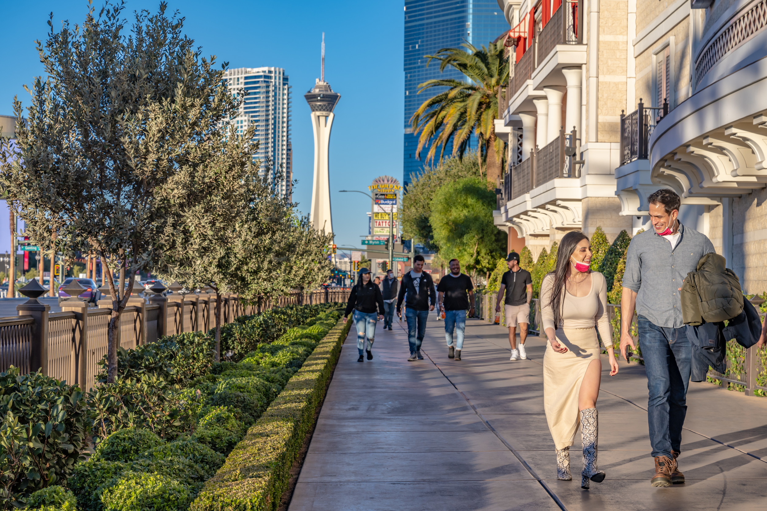 Man’s Walking Distance Warning for Vegas Visitors Goes Viral [Video]