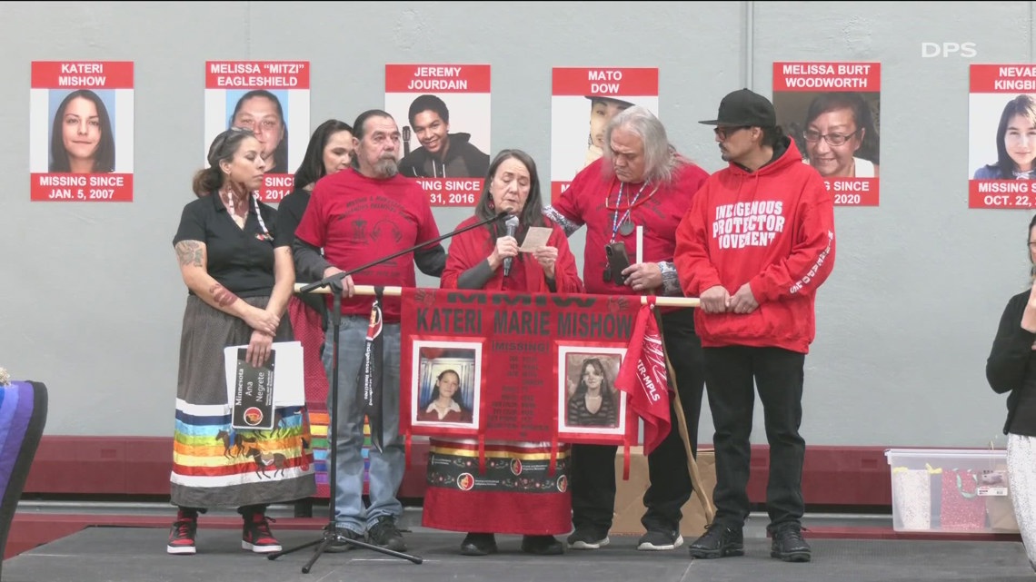 Solidarity and shirts: Crowds rally for missing Indigenous women in Minnesota [Video]