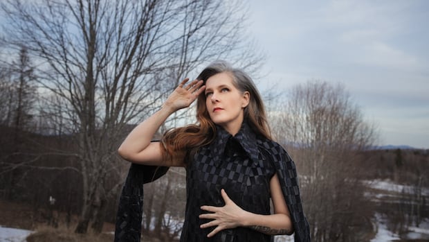 As a child, American Grammy-nominee Neko Case thought she was Canadian. She still feels close to the country [Video]