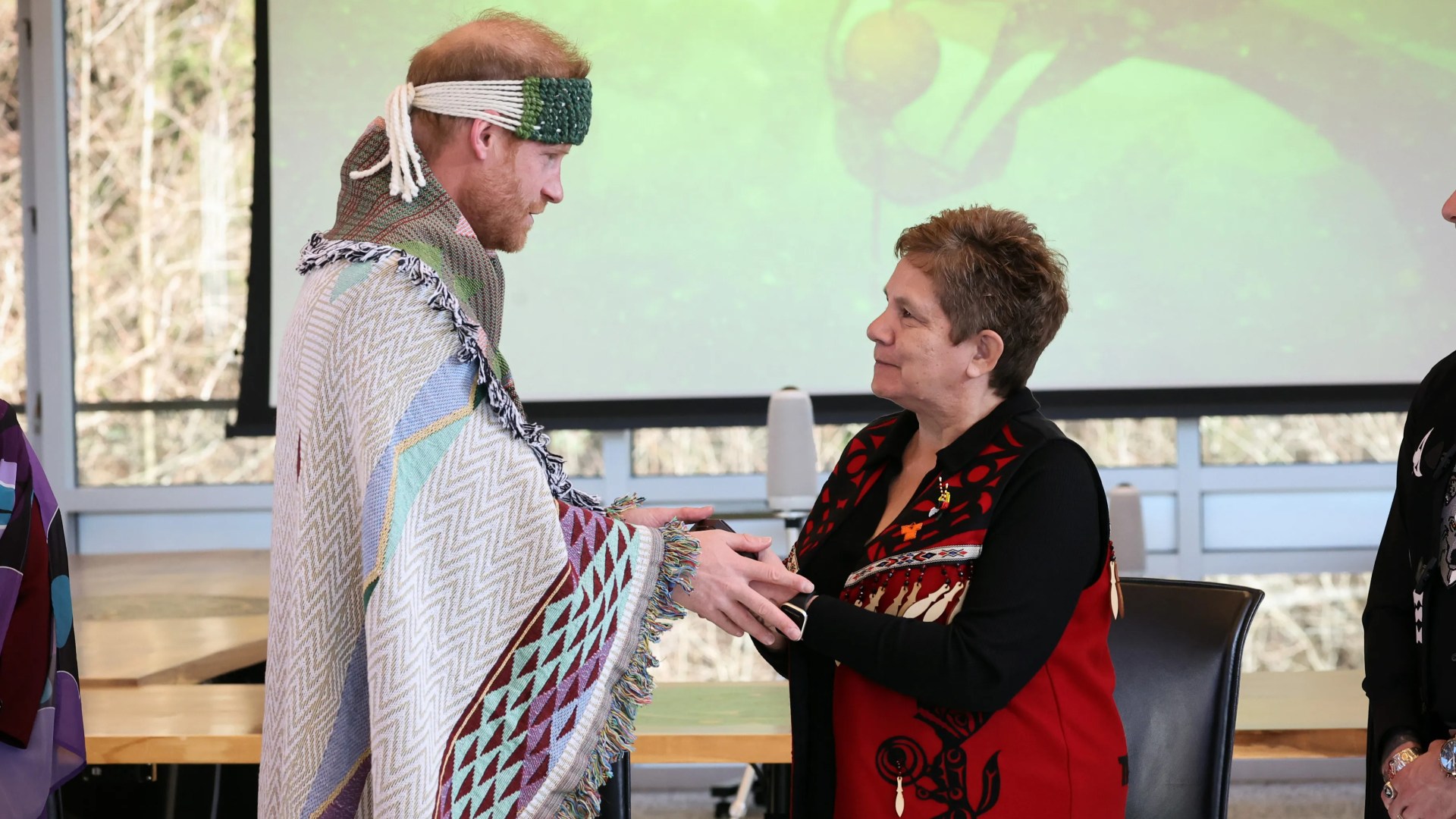 Prince Harry ‘profoundly moved’ as he takes part in traditional blanket ceremony in Canada [Video]