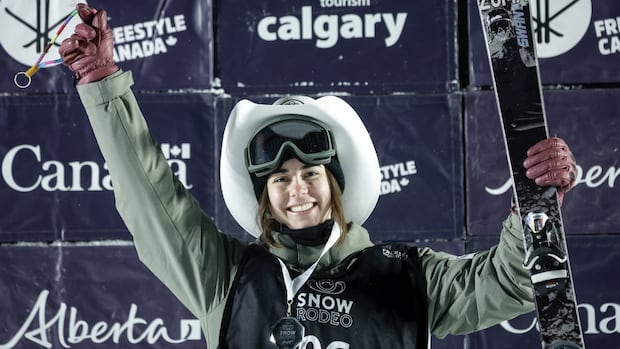 Canadian freestyler skier Karker earns World Cup halfpipe bronze at Calgary’s Snow Rodeo [Video]