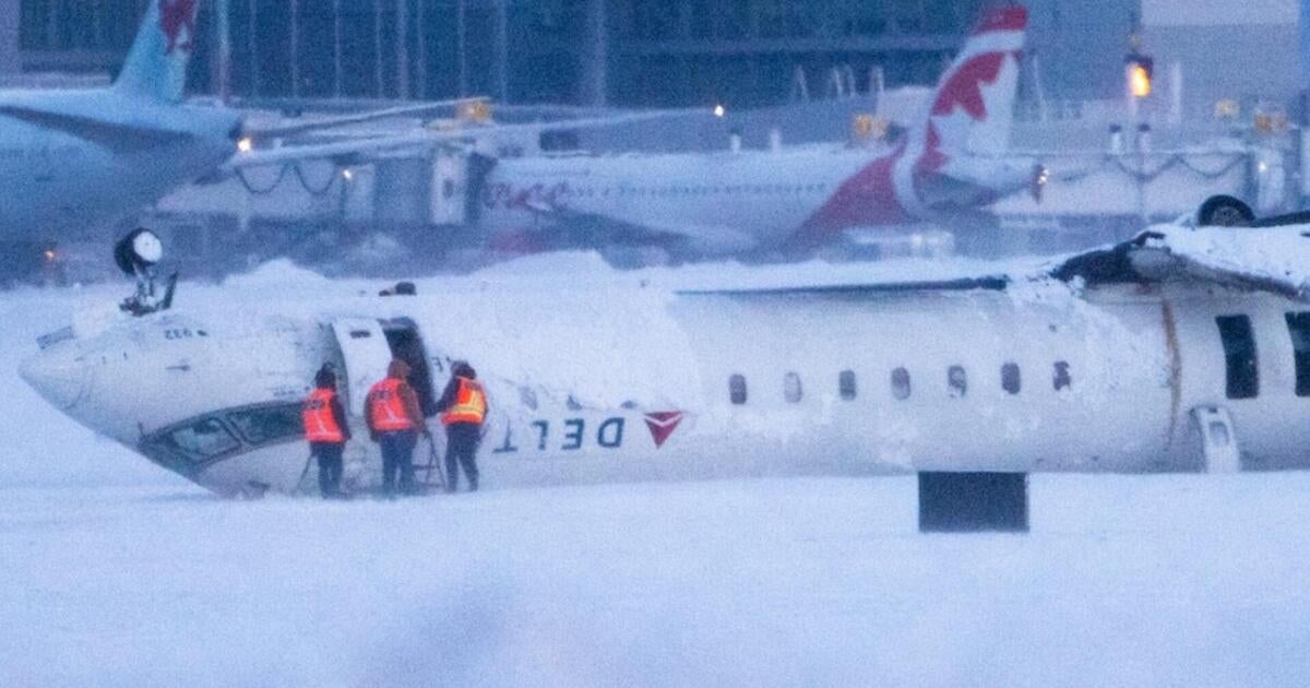 Black boxes recovered from Delta plane that crashed in Toronto [Video]