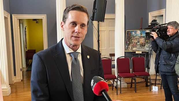 Rob Lantz sworn in as new P.E.I. premier, 1 day after King