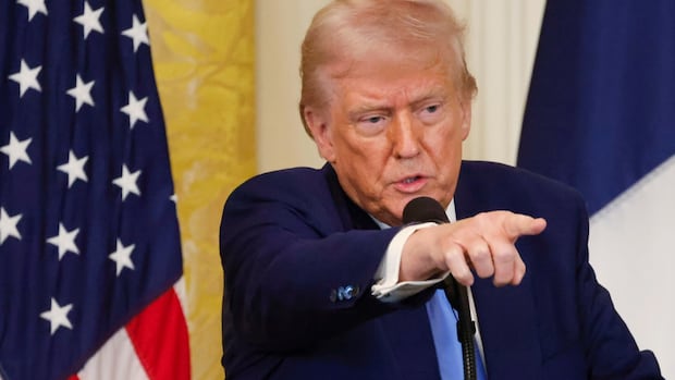 Trump says he’ll hit Canadian goods with 25% tariff next week after month-long pause [Video]