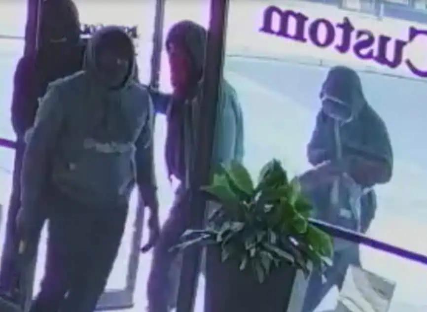 Getaway car in attempted jewelry store heist in Ontario was stolen from Mississauga [Video]