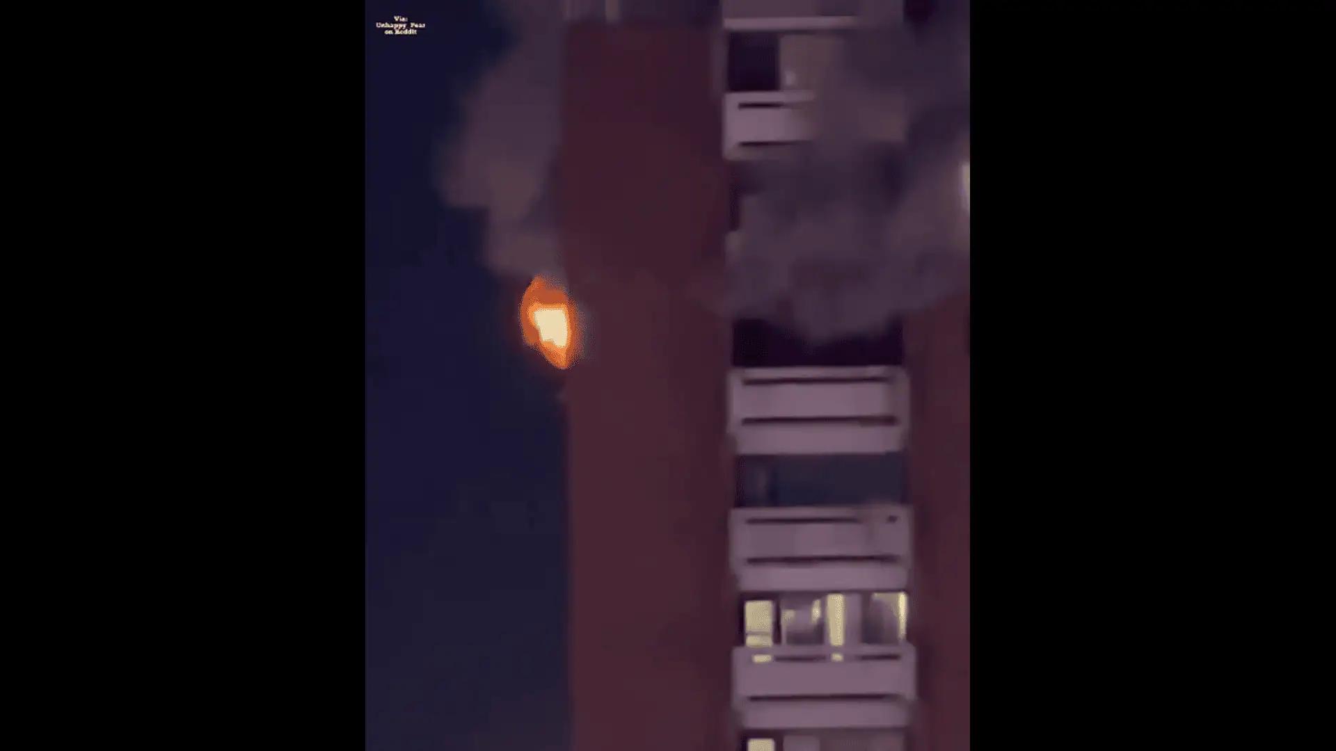 VIDEO: Fire shoots out of highrise building in Ontario [Video]