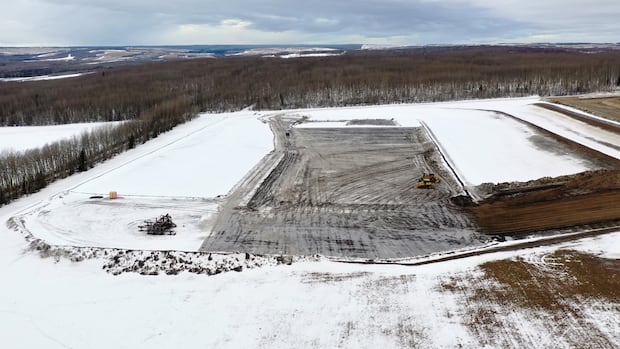 Fracking earthquakes rattle a way of life on ranch in northeastern B.C. [Video]