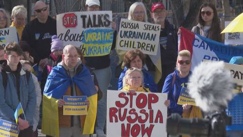 Ukrainian Canadian Congress holds Emergency rally in downtown Calgary [Video]